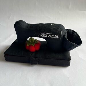 Project Runway Mini Fabric Sewing Machine Fashion Unique Pin Cushion